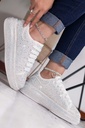 DOLLY | WHITE