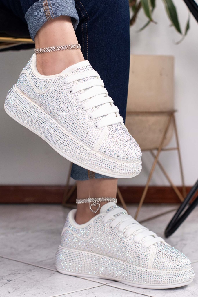 DOLLY | WHITE