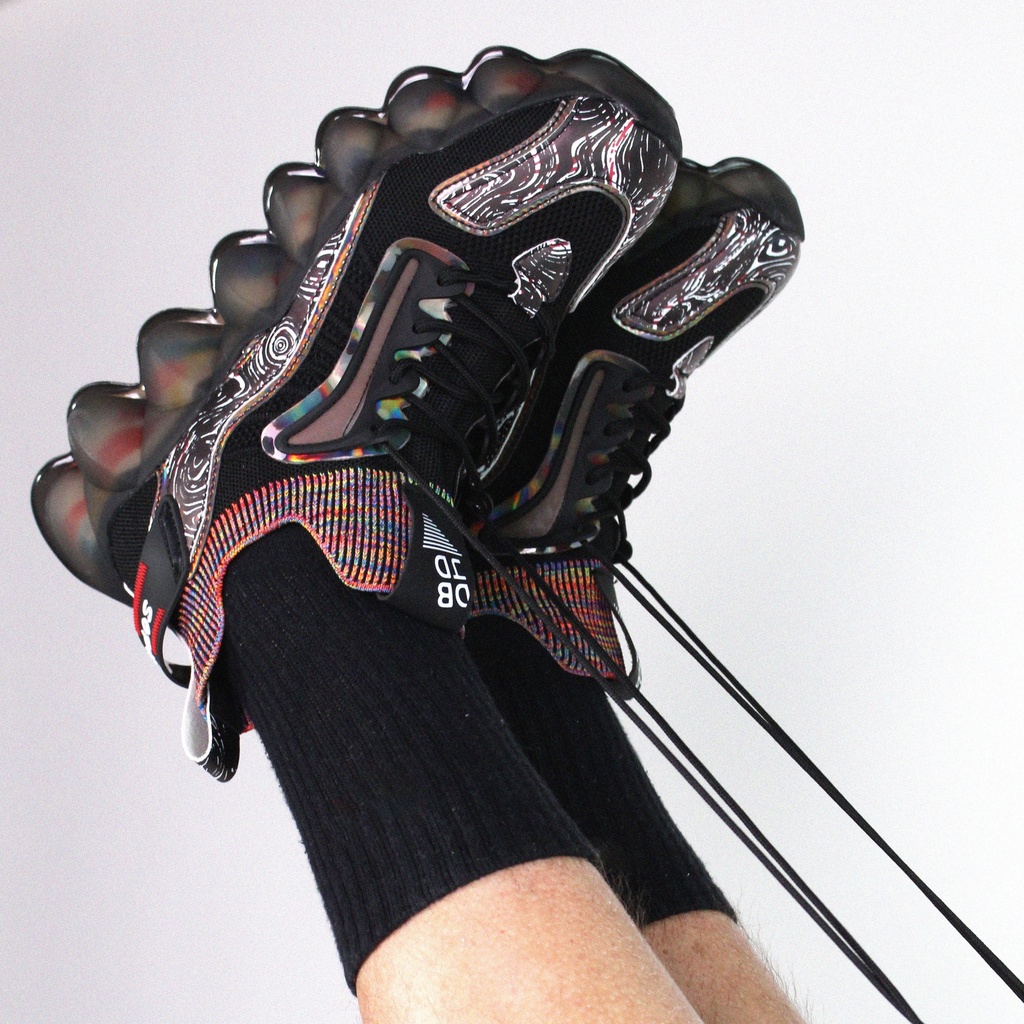 PEKIN | BLACK