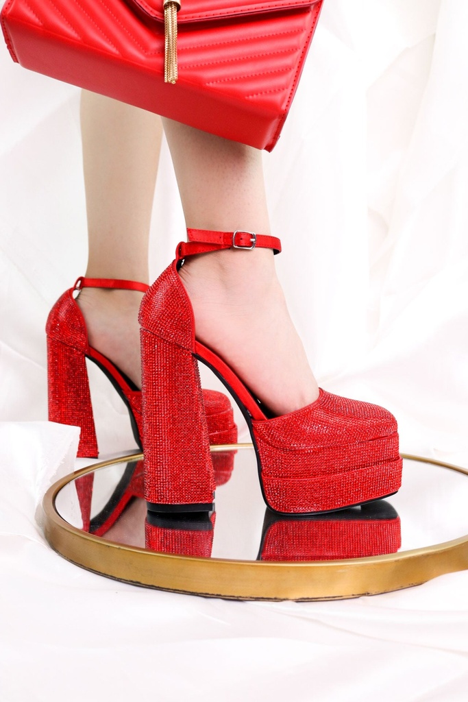 SHOWTIME | RED