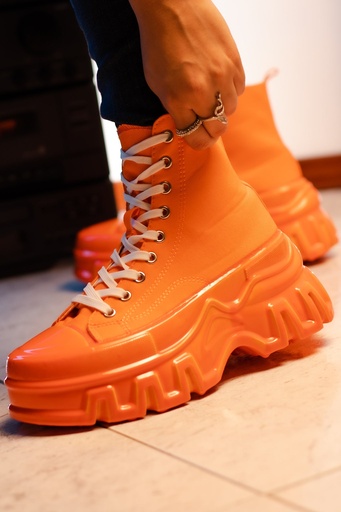 THROW UP | ORANGE