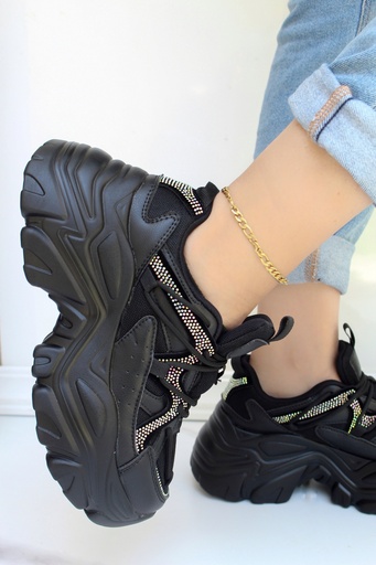 NIKKI | BLACK